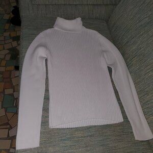WHITE RIBBED TURTLE NECK